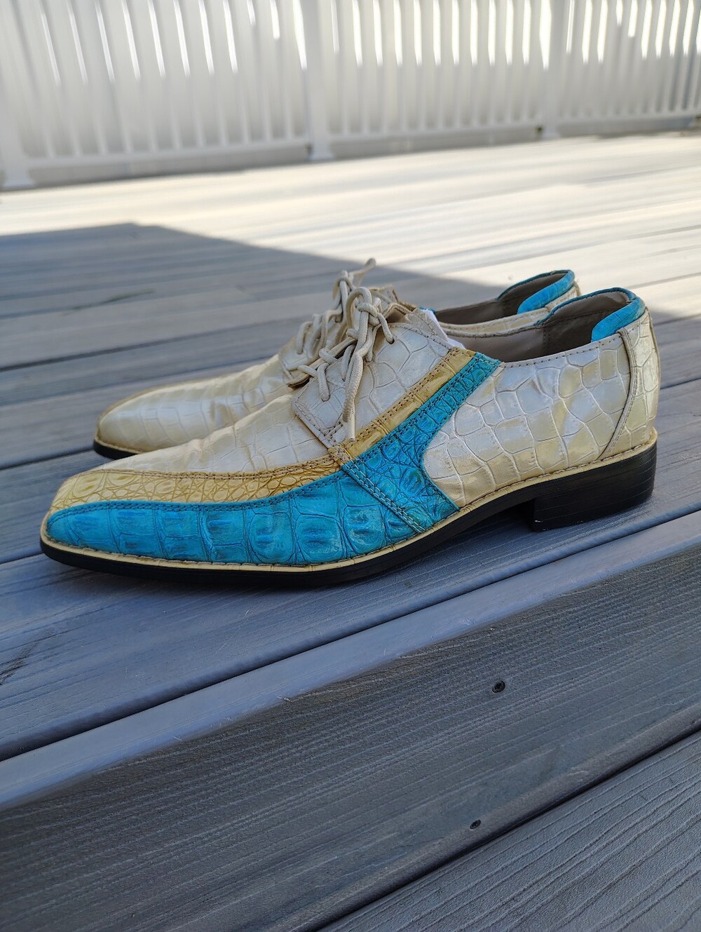 Men's Two-Tone Croc-Embossed Leather Dress Shoes in Cream & Turquoise. Size 10